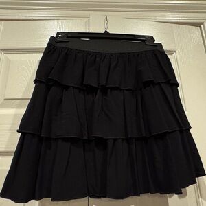 Amy Byer Black Tiered elastic waist skirt, SZ XL\16 , EUC